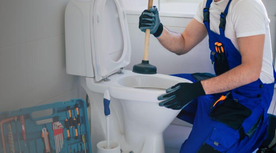 Professional expert plumbing services in Bondurant, IA